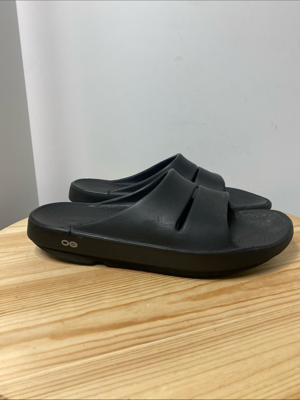 OOFOS Sandals Ooahh Recovery Sandals Men’s 11 Women’s 13 Black Comfort Slides